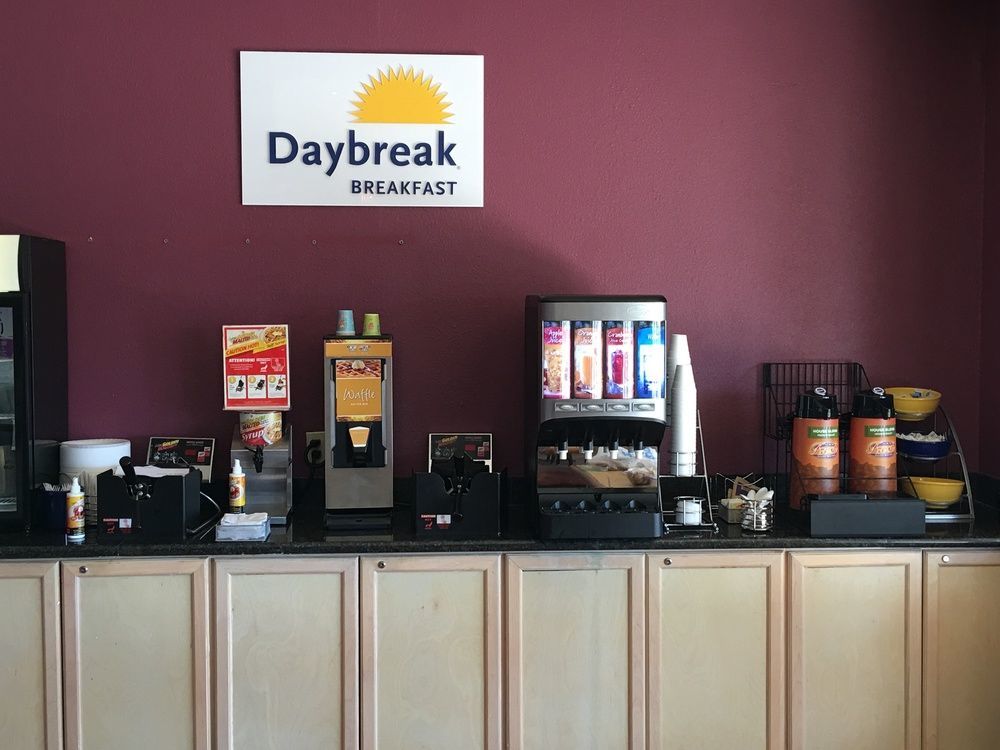 Days Inn By Wyndham Uvalde Ngoại thất bức ảnh