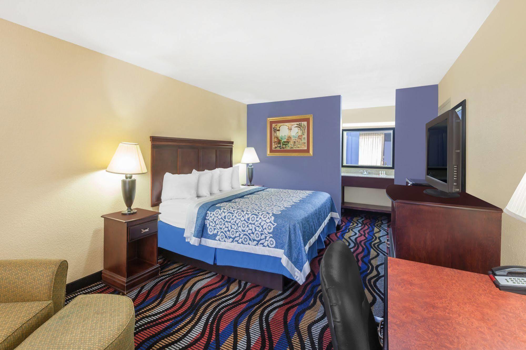 Days Inn By Wyndham Uvalde Ngoại thất bức ảnh